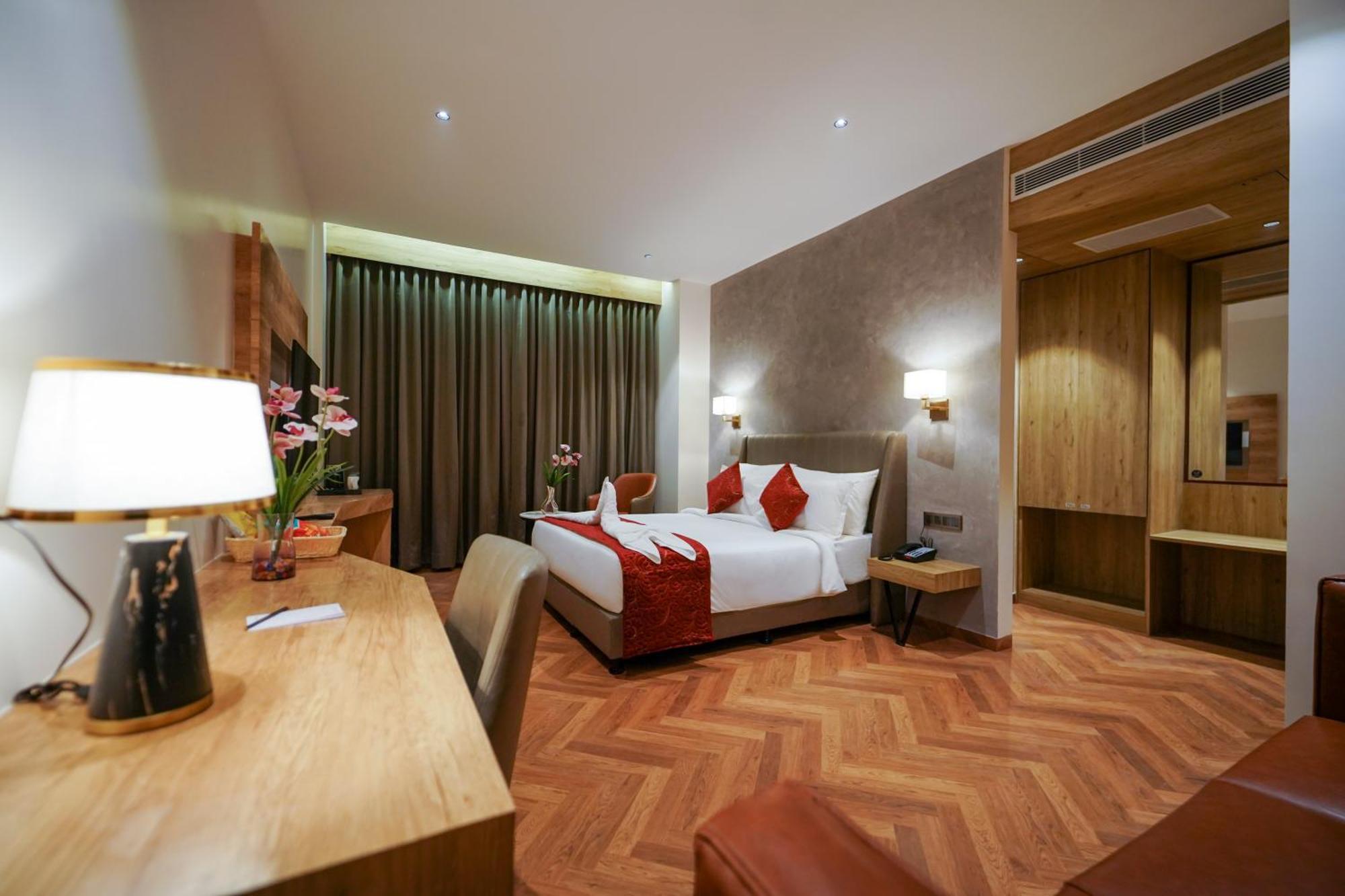 Hotel Park Inn Nellore - Near The Hospital & Highway ภายนอก รูปภาพ