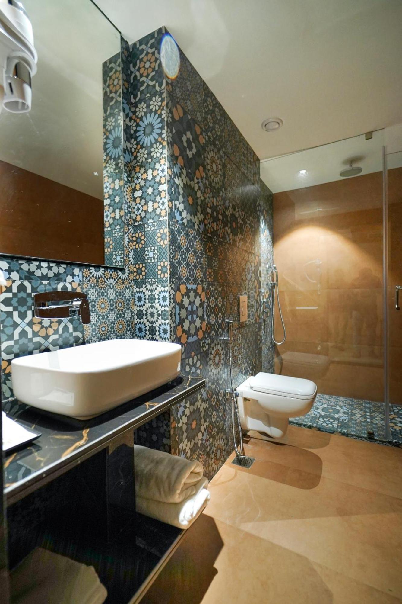 Hotel Park Inn Nellore - Near The Hospital & Highway ภายนอก รูปภาพ